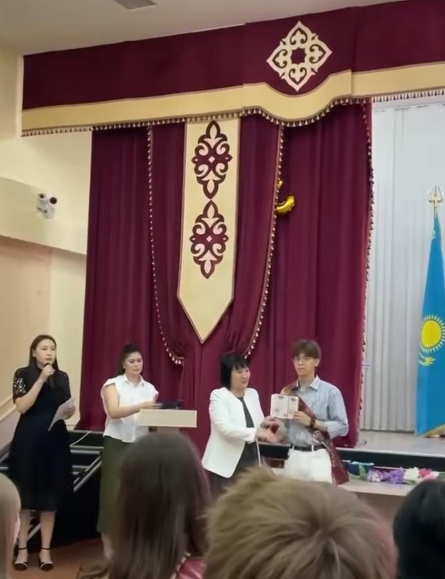 ТҮЛЕКТЕРГЕ АТТЕСТАТ ТАБЫСТАЛДЫ